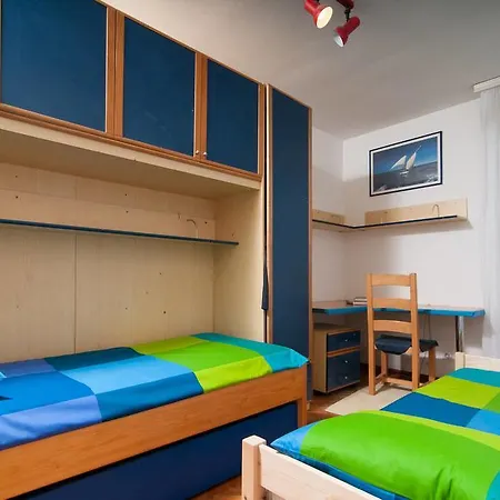 Definis Apartment Split